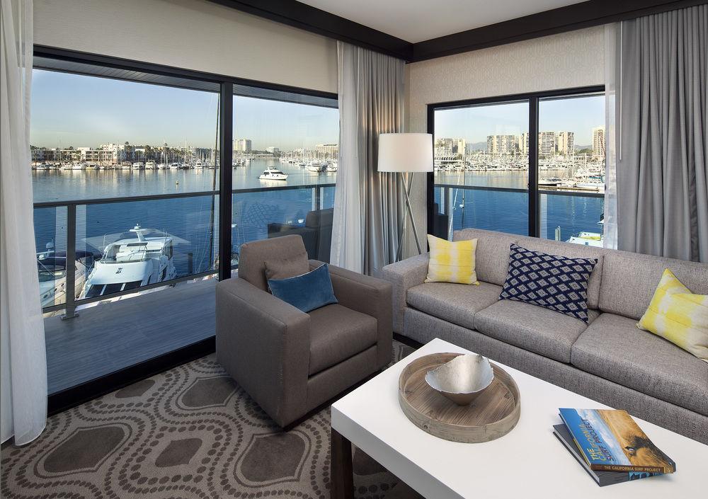 The Kinney - Venice 3*